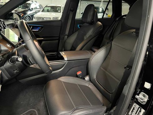 Used 2026 Mercedes-Benz GLC 300 4MATIC image 25