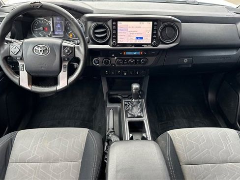 Used 2020 Toyota Tacoma TRD Off-Road image 16
