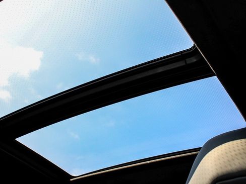 Used 2025 BMW X6 M Competition w/ Executive Package image 46