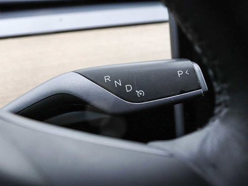 Used 2020 Tesla Model Y Performance image 23