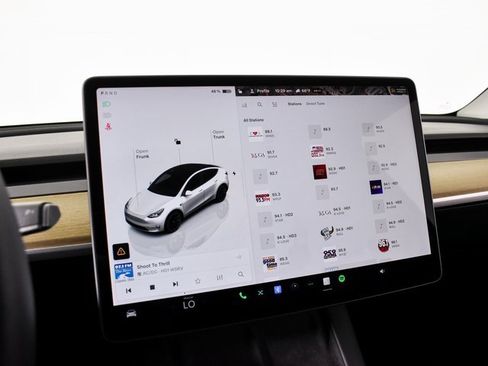 Used 2023 Tesla Model Y Long Range image 30