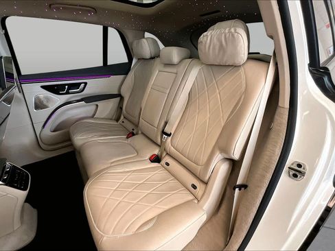 Used 2023 Mercedes-Benz EQS 580 4MATIC SUV image 18