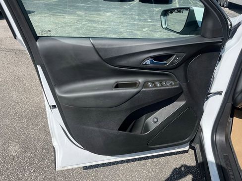 Used 2023 Chevrolet Equinox LT AWD/4WD image 9