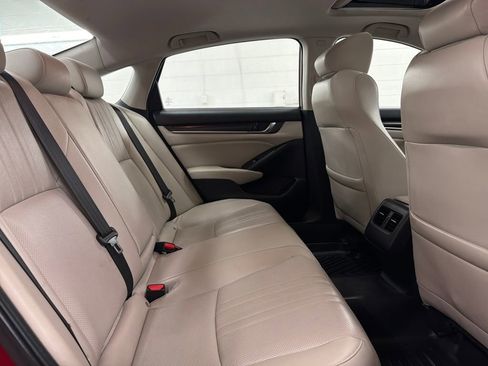 Used 2018 Honda Accord Touring image 28