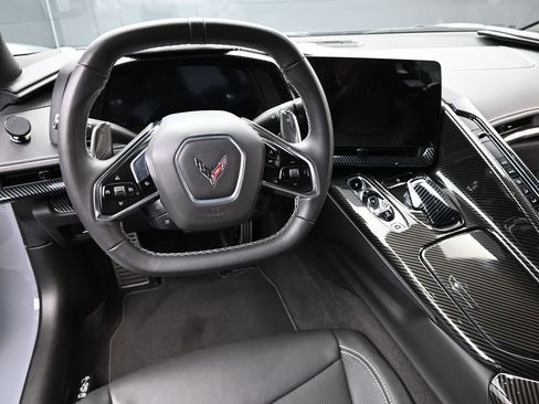 Used 2024 Chevrolet Corvette Stingray Coupe w/ Z51 Performance Package image 14