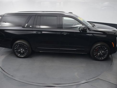 Used 2026 Cadillac Escalade ESV Platinum Sport w/ LPO, Floor Liner Package AWD/4WD image 47