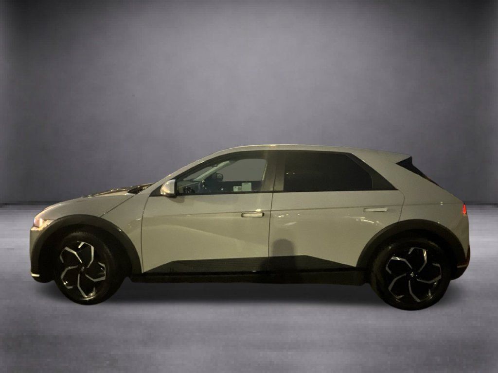 Used 2024 Hyundai Ioniq 5 SE RWD image 6
