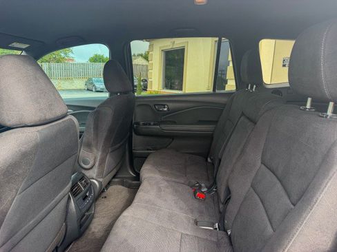 Used 2022 Honda Pilot Sport image 6