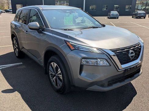 Used 2023 Nissan Rogue SV AWD/4WD image 3