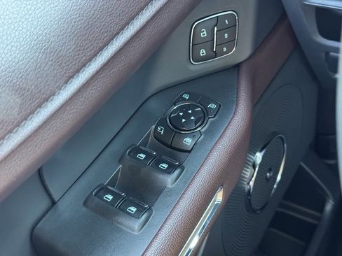 Used 2024 Ford Expedition Limited image 26