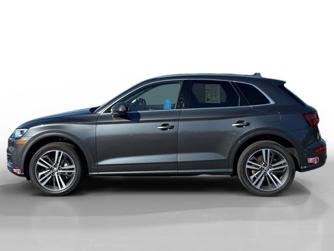 Used 2020 Audi Q5 e Prestige w/ Prestige Package image 2