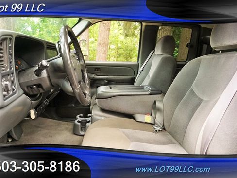 Used 2004 GMC Sierra 2500 SLE w/ Heavy-Duty Power Package image 2