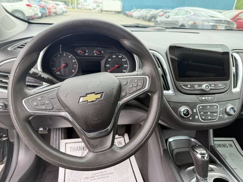 Used 2020 Chevrolet Malibu LT image 18