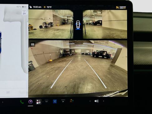 Used 2023 Tesla Model Y Performance AWD/4WD image 10