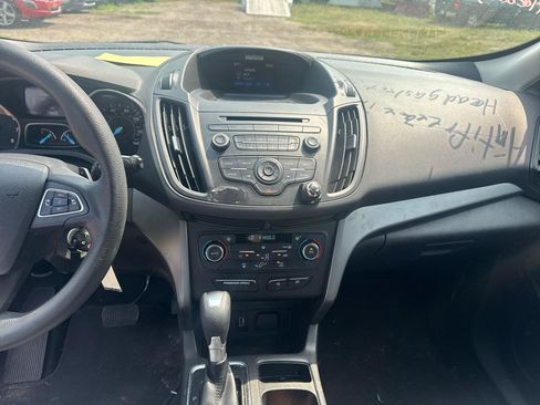 Used 2017 Ford Escape SE FWD image 10