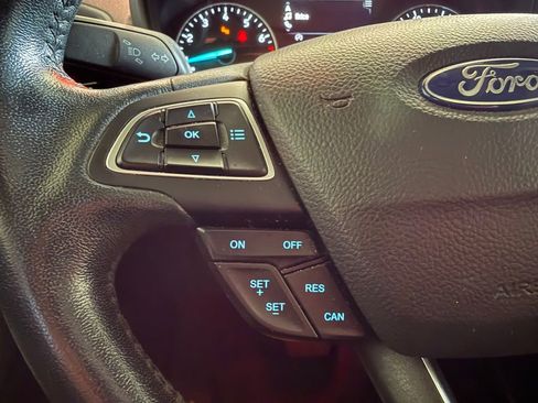 Used 2020 Ford EcoSport Titanium image 11