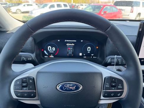 New 2026 Ford Explorer Active w/ Active Comfort Package image 24