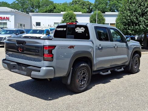 Used 2025 Nissan Frontier PRO-4X AWD/4WD image 8