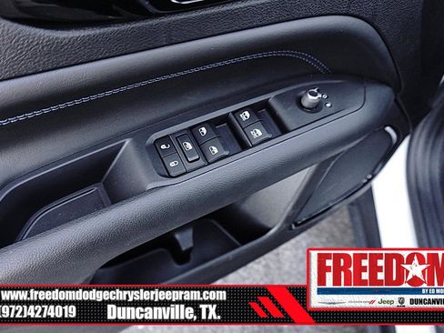 New 2026 Jeep Compass Latitude image 40