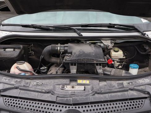 Used 2016 Mercedes-Benz Sprinter 2500 image 11