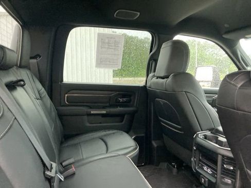 Used 2024 RAM 5500 4x4 Crew Cab image 24