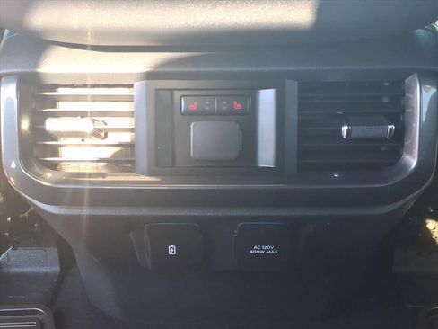 Certified 2023 Ford F150 Lariat w/ Equipment Group 502A High image 18