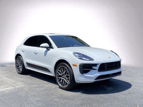 Used 2020 Porsche Macan S AWD/4WD image 2