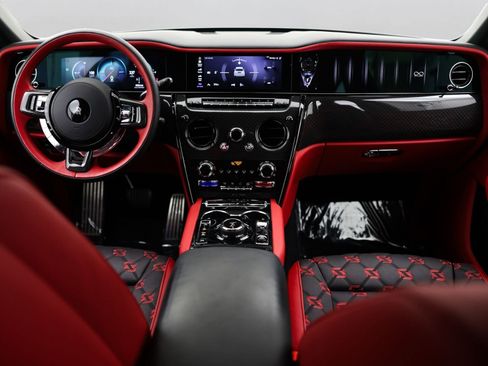 Certified 2025 Rolls-Royce Cullinan Black Badge AWD/4WD image 6