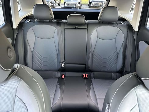 New 2026 Volkswagen Tiguan SE image 14