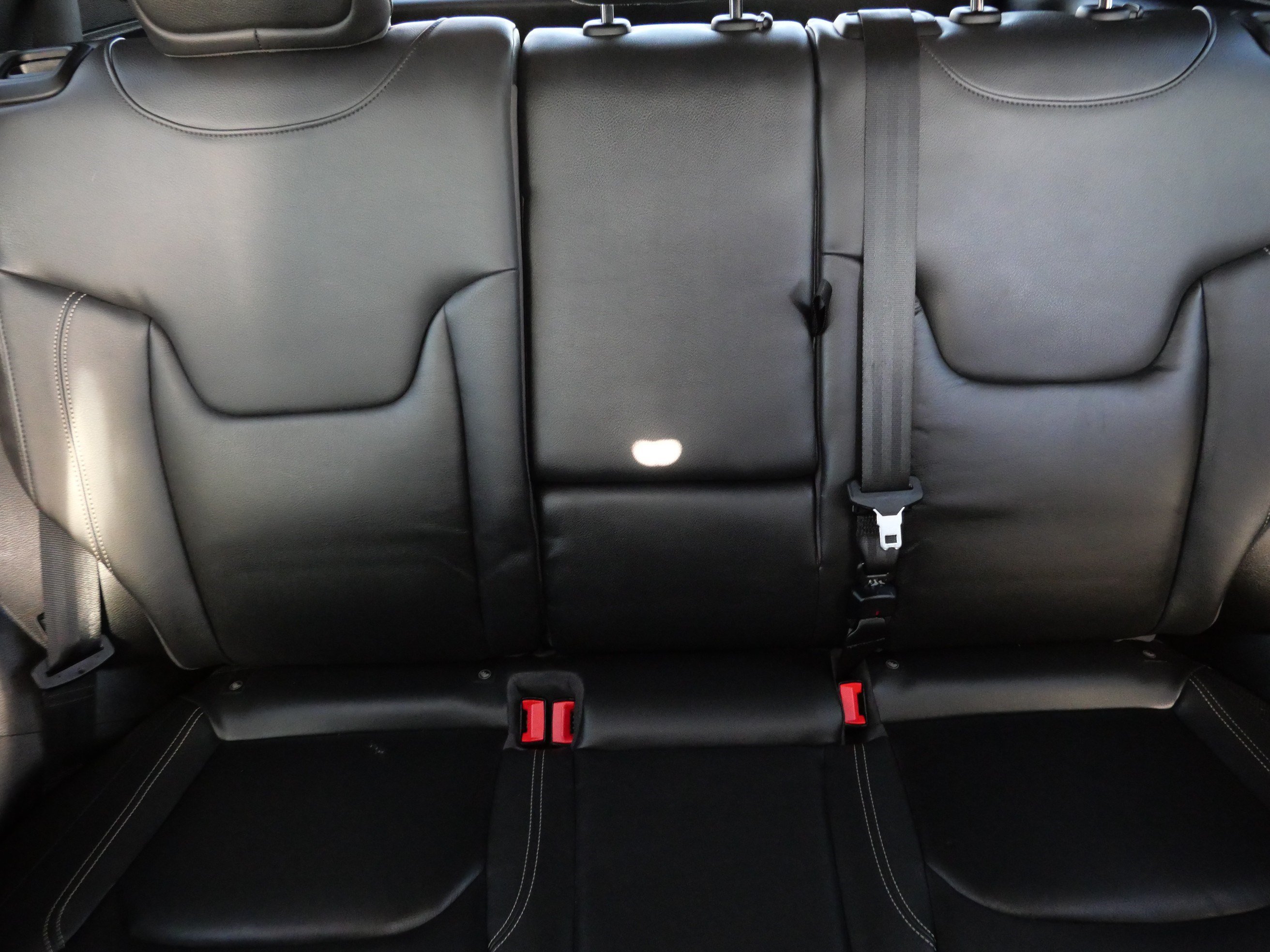 Used 2016 Jeep Renegade Limited AWD/4WD image 9