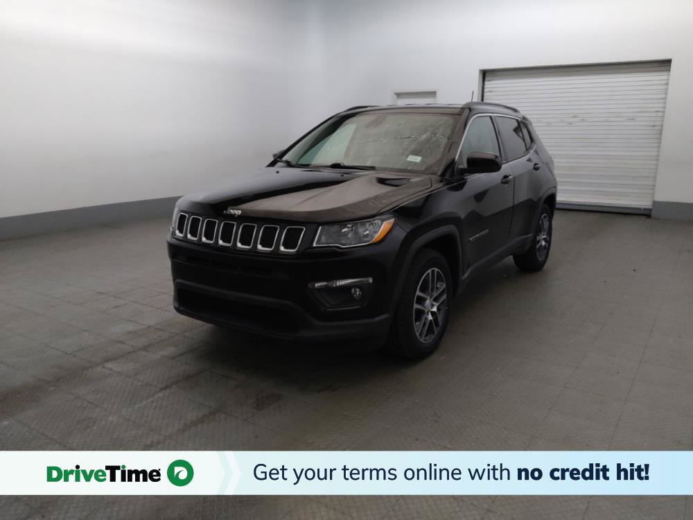 Used 2019 Jeep Compass Latitude FWD image 1