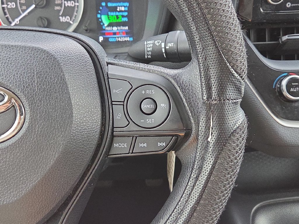 Used 2022 Toyota Corolla LE FWD image 19