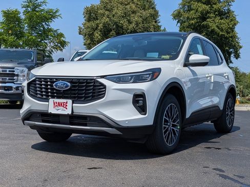 New 2025 Ford Escape SE w/ PHEV Premium Package image 8