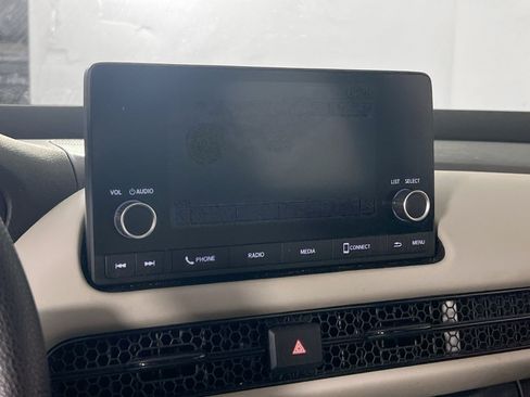 Used 2023 Honda HR-V LX image 14