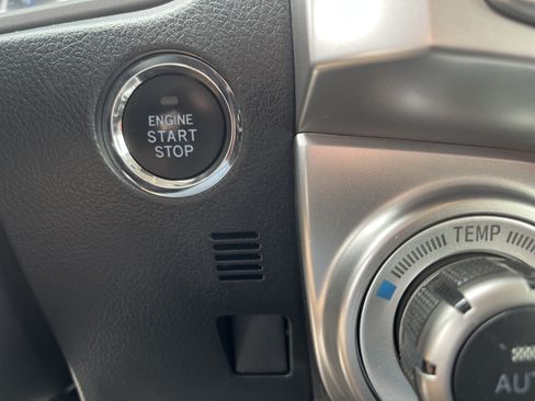 Used 2016 Toyota 4Runner Limited AWD/4WD image 24