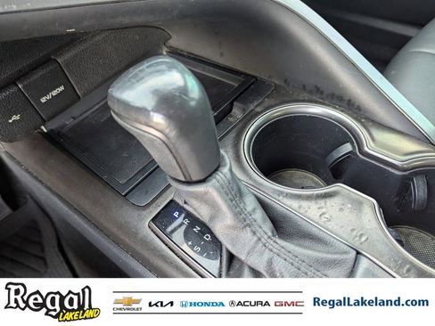 Used 2021 Toyota Camry SE image 23