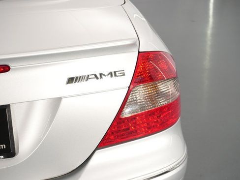 Used 2007 Mercedes-Benz CLK 63 AMG Cabriolet image 19