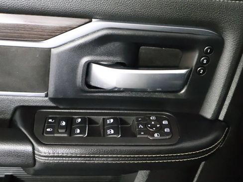 Used 2026 RAM 2500 Laramie AWD/4WD image 27