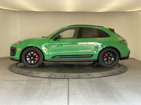 New 2026 Porsche Macan GTS image 2