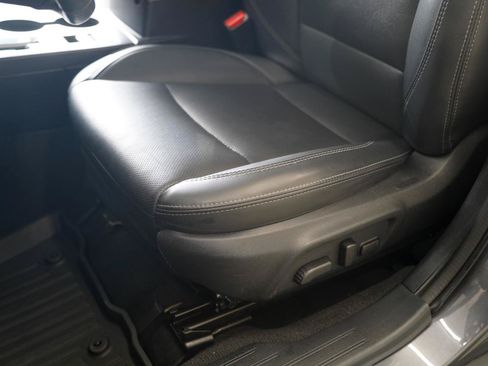 Used 2019 Subaru Outback 3.6R Limited AWD/4WD image 25