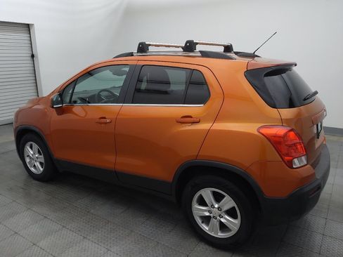 Used 2016 Chevrolet Trax LT w/ LT Convenience Package FWD image 3
