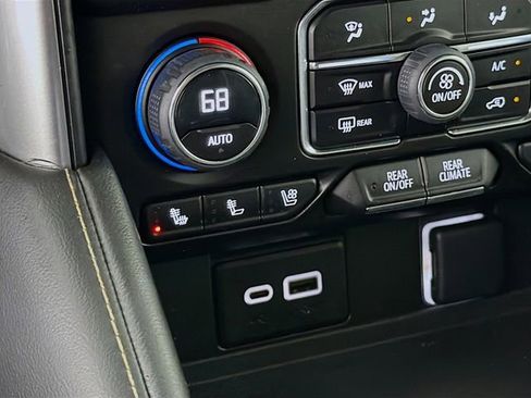 Used 2023 Chevrolet Tahoe Premier image 22