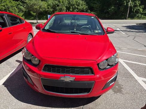 Used 2015 Chevrolet Sonic LT FWD image 3