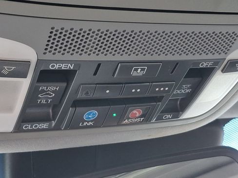 Used 2014 Acura RLX w/ Advance Package FWD image 27