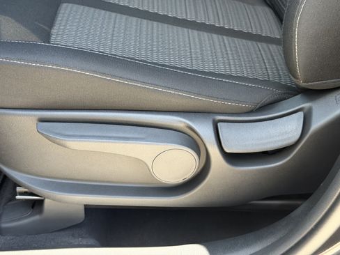 Certified 2026 Kia Sorento LX FWD image 18