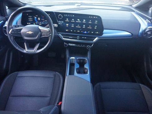 Used 2025 Chevrolet Equinox EV LT w/ Convenience Package image 23