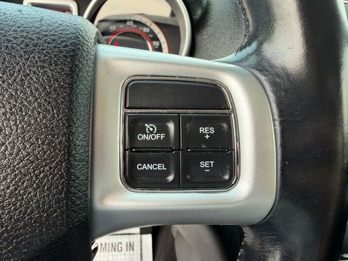 Used 2019 Dodge Journey SE w/ Premium Group FWD image 8