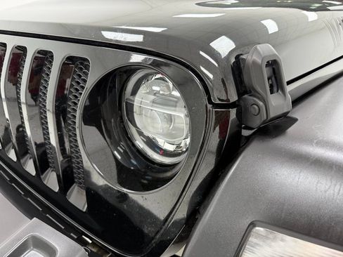 Used 2022 Jeep Wrangler Willys image 6