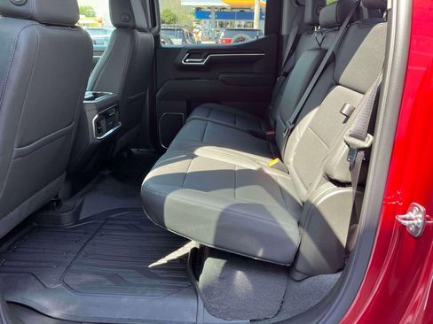 New 2026 GMC Sierra 1500 SLT w/ SLT Premium Plus Package AWD/4WD image 17