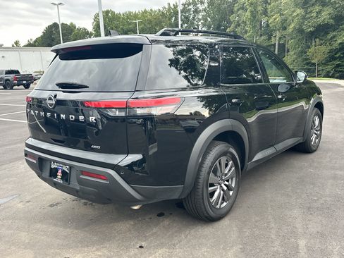 Used 2025 Nissan Pathfinder SV AWD/4WD image 8